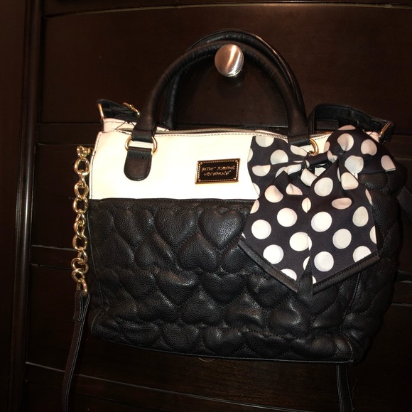 White/black Betsy Johnson purse - Picture 1 of 1